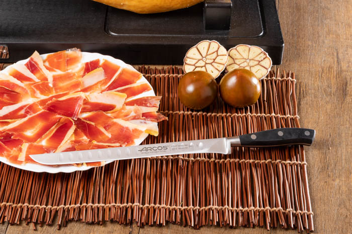 CUCHILLO JAMONERO ALVEOLADO